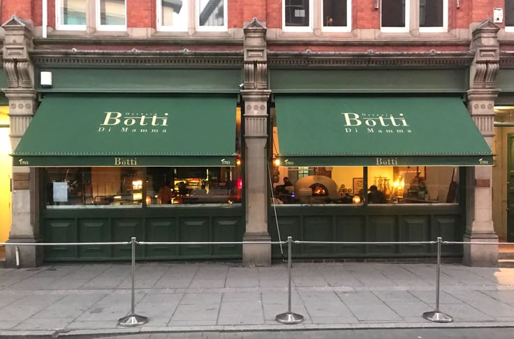 افضل اسعار تند المحلات والكافيهات في مصر | جودة وضمان من كريتيف 2 التند الفرنساوي (French Awnings) للمحلات والكافيهات